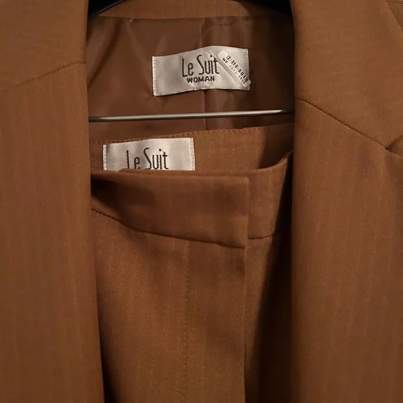 Le Suit Brown Blazer & Suit Jacket - Picture 2 of 6